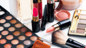 online-beauty-buying-750x422